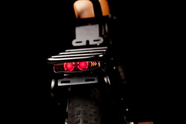 EE1 - COMMUTER - Image 6